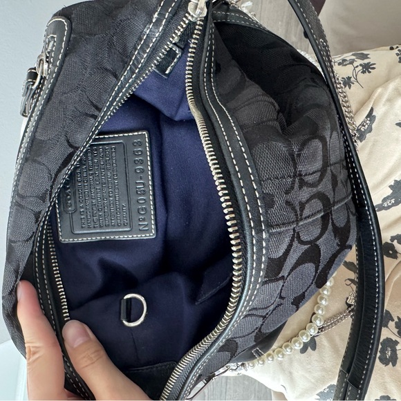 COACH Vintage Y2K Bag – Black Leather + Pearl Strap - Picture 8 of 16